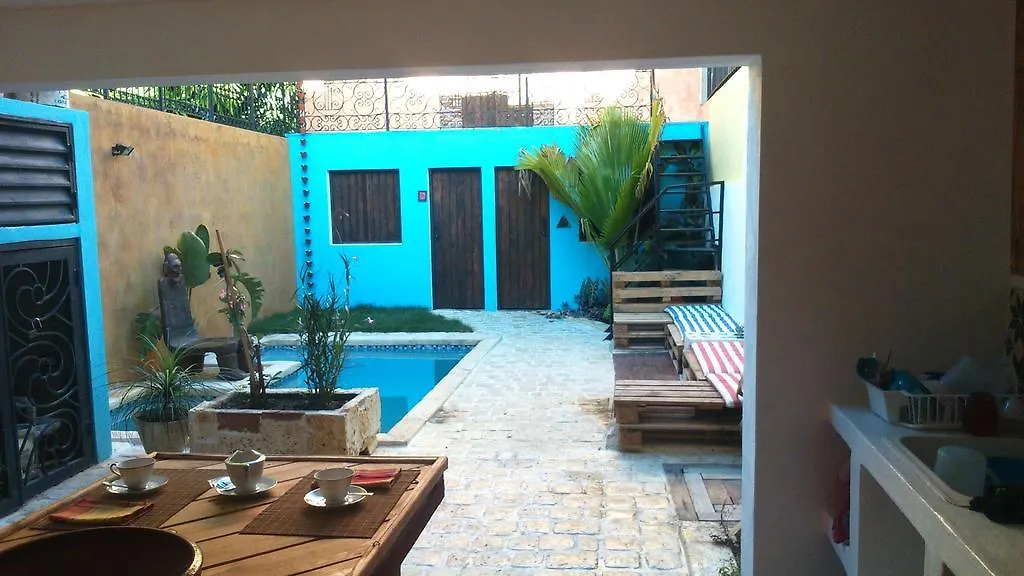 La Choza Guesthouse Santo Domingo
