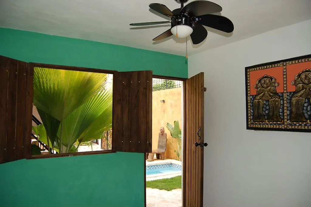 La Choza Guesthouse Santo Domingo